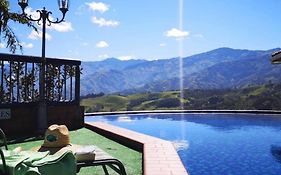Castillo de Cascadas Finca Hotel